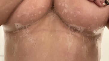 meg turney shower time onlyfans set leaked etngad
